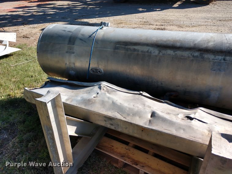 image for item EQ9318 Truck parts