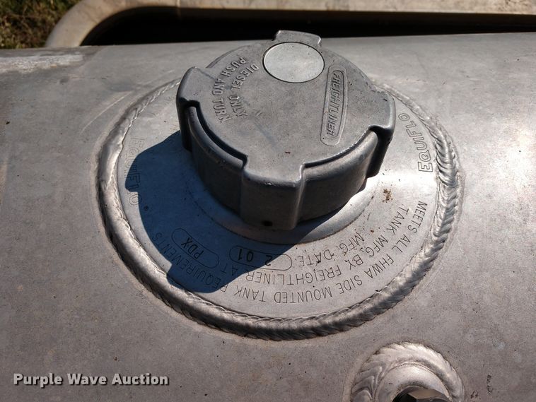 image for item EQ9318 Truck parts