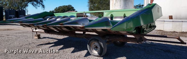 image for item EQ9325 John Deere 853 all-crop row head