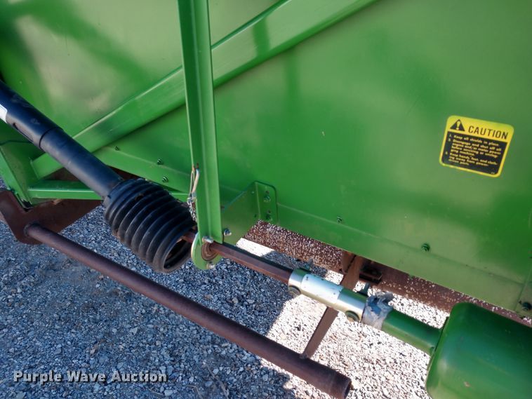 image for item EQ9325 John Deere 853 all-crop row head