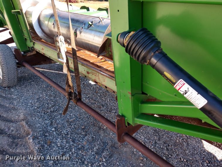 image for item EQ9325 John Deere 853 all-crop row head