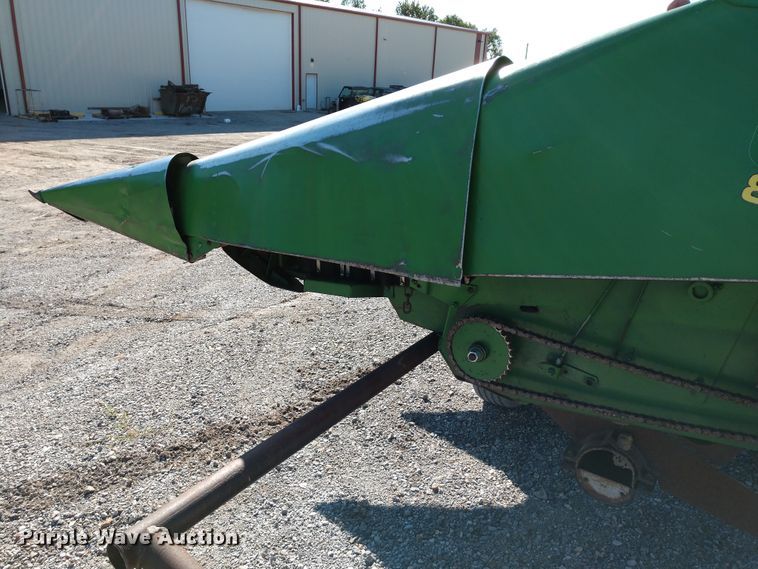 image for item EQ9325 John Deere 853 all-crop row head