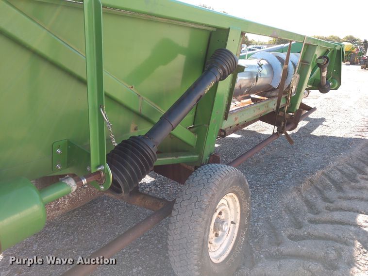 image for item EQ9325 John Deere 853 all-crop row head