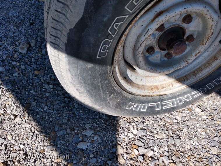 image for item EQ9325 John Deere 853 all-crop row head