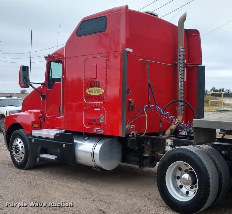 image for item EQ9349 2007 Kenworth T600 semi truck