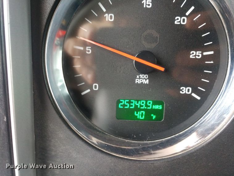 image for item EQ9349 2007 Kenworth T600 semi truck