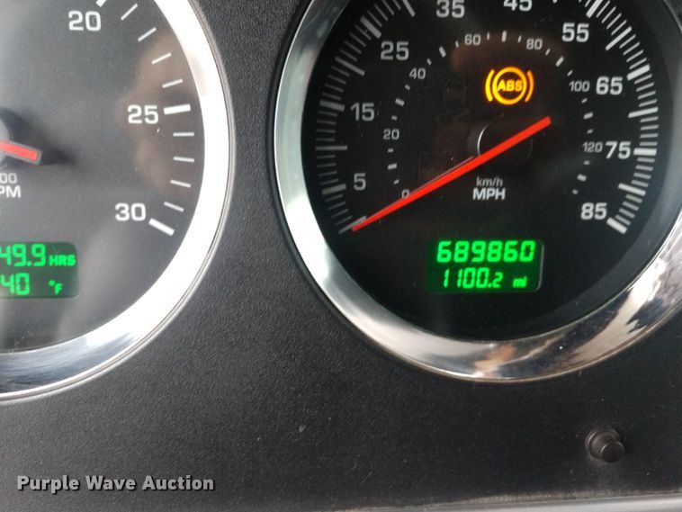 image for item EQ9349 2007 Kenworth T600 semi truck