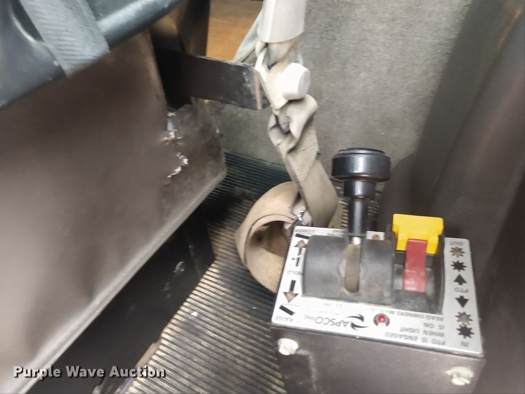 image for item EQ9349 2007 Kenworth T600 semi truck