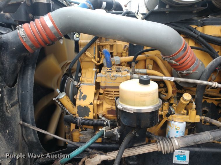 image for item EQ9349 2007 Kenworth T600 semi truck