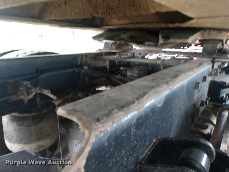 image for item EQ9349 2007 Kenworth T600 semi truck