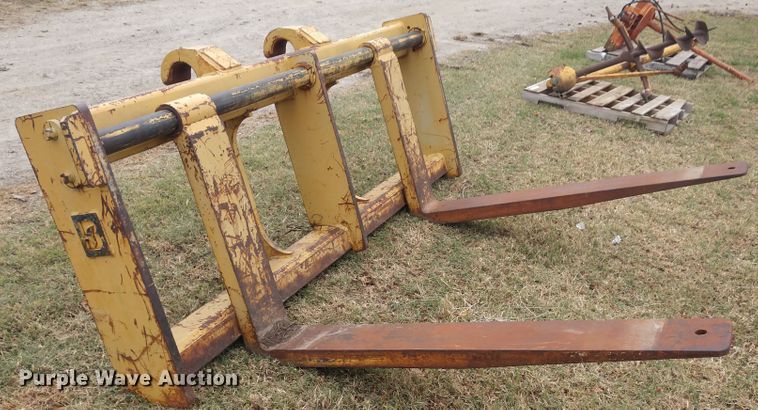 image for item EQ9351 Balderson 3F9660 loader forks