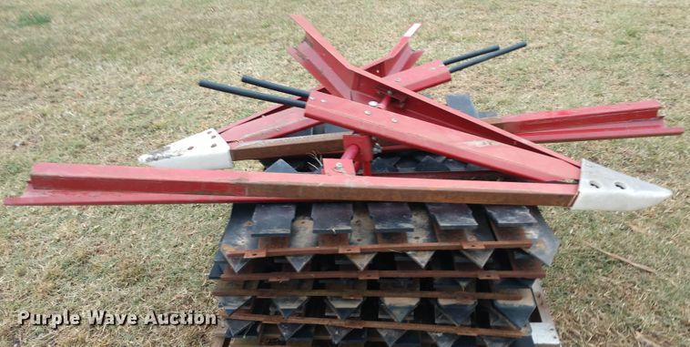 image for item EQ9353 Milo guards