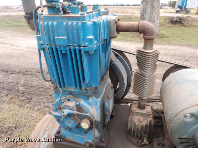 image for item EQ9354 Air compressor