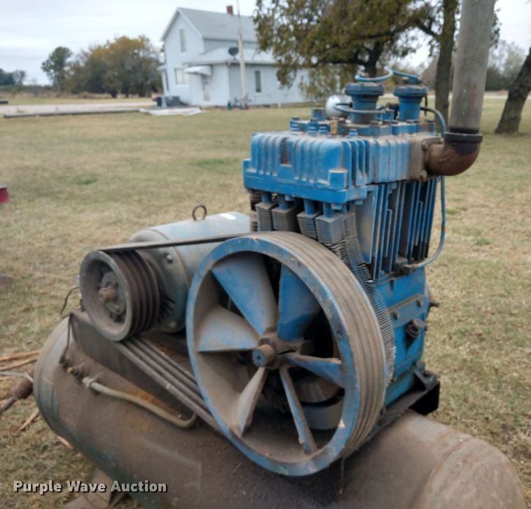 image for item EQ9354 Air compressor