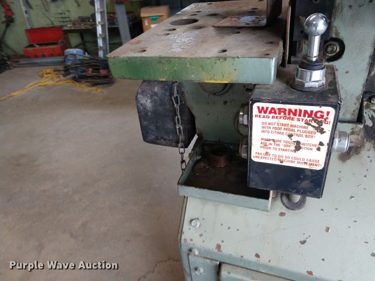 image for item EQ9355 Piranha iron worker