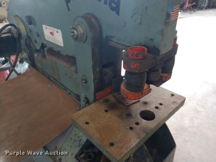 image for item EQ9355 Piranha iron worker