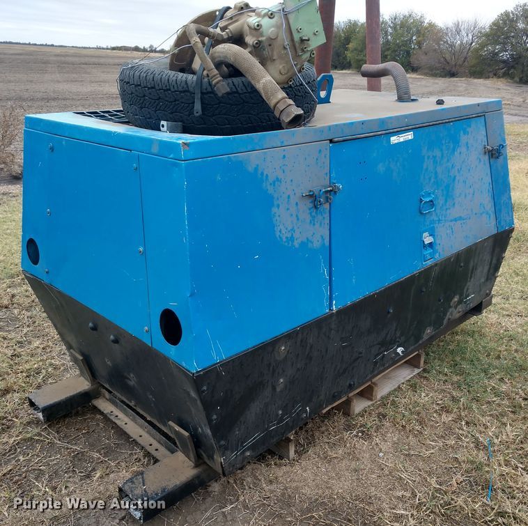 image for item EQ9358 Sullair 185DPQJD air compressor