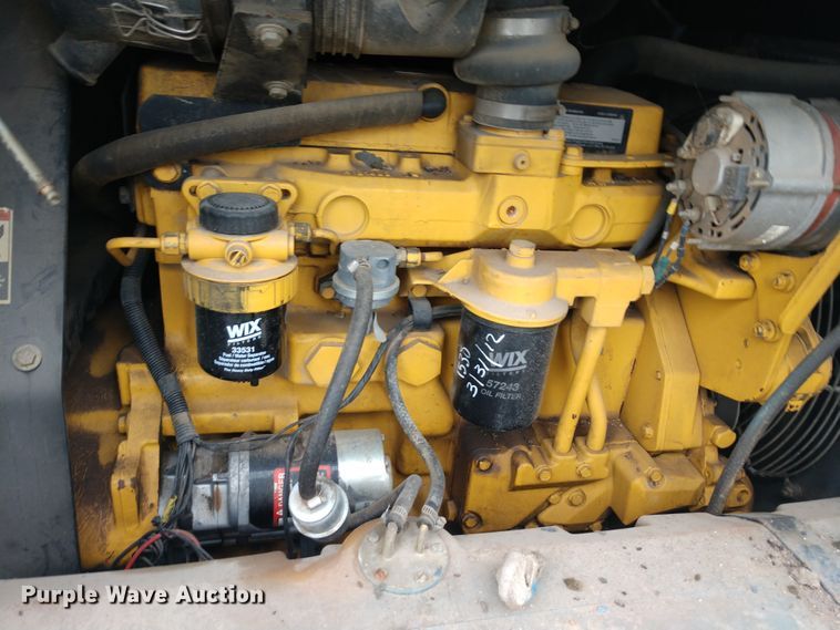 image for item EQ9358 Sullair 185DPQJD air compressor