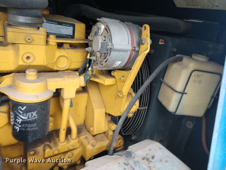 image for item EQ9358 Sullair 185DPQJD air compressor