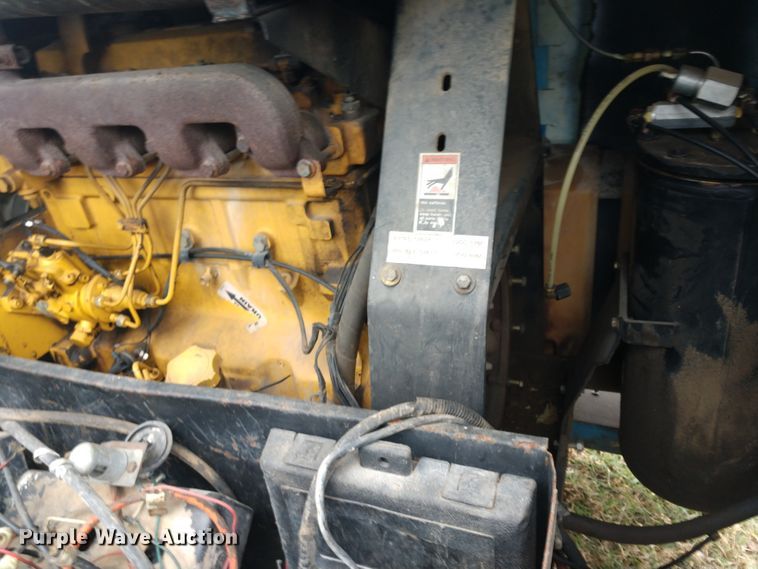 image for item EQ9358 Sullair 185DPQJD air compressor