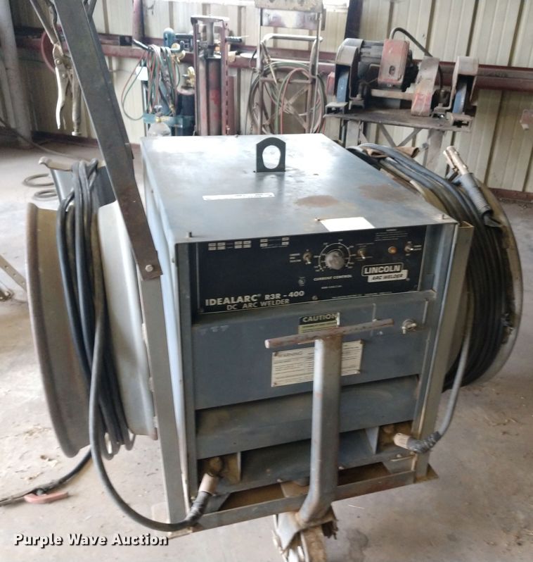 image for item EQ9359 Lincoln Idealarc R3R-400 arc welder