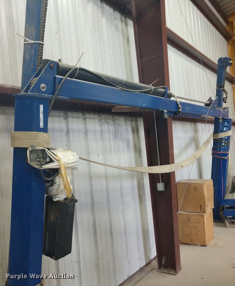 image for item EQ9367 Eagle 1P152-22 four post automotive lift