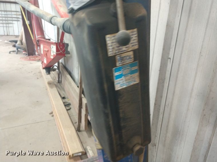 image for item EQ9367 Eagle 1P152-22 four post automotive lift