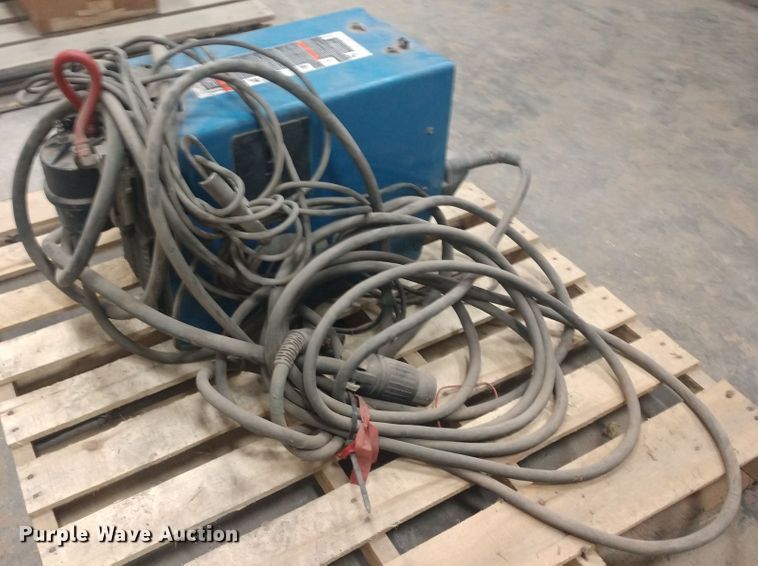 image for item EQ9368 Miller Spectrum 1000 plasma cutter