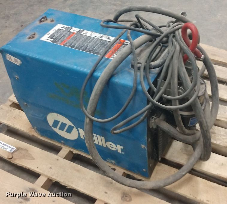 image for item EQ9368 Miller Spectrum 1000 plasma cutter