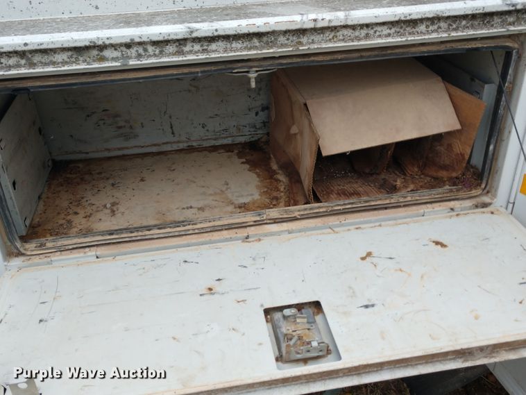 image for item EQ9376 Utility bed