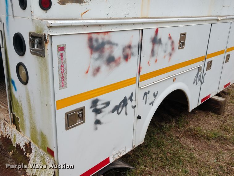 image for item EQ9376 Utility bed