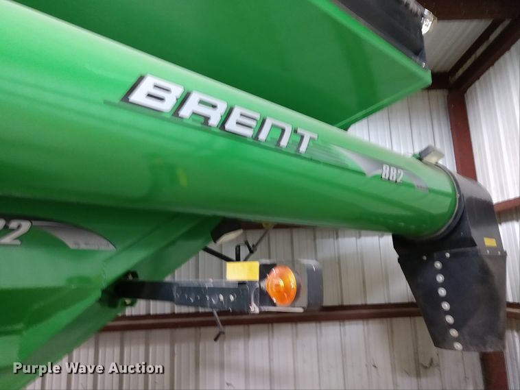 image for item EQ9378 Brent 882 grain cart