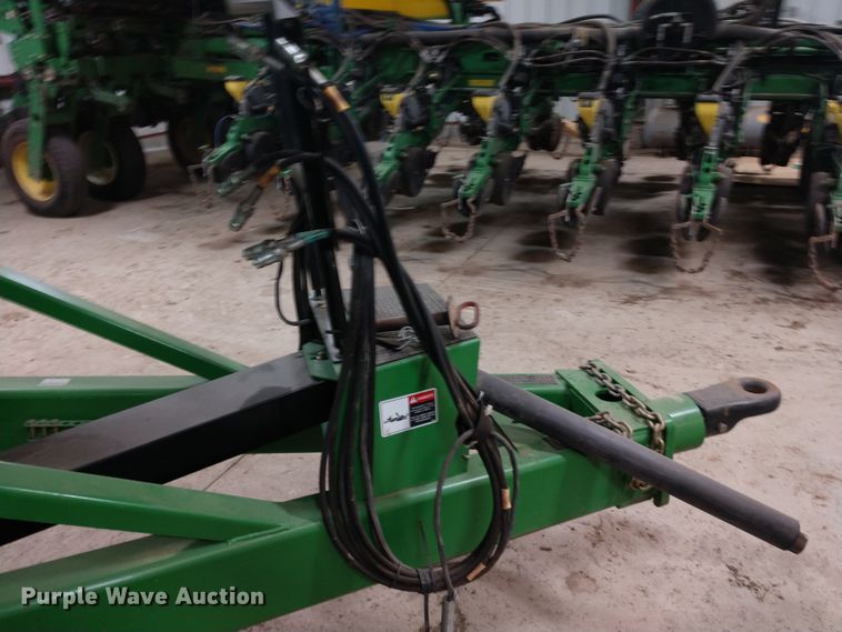 image for item EQ9378 Brent 882 grain cart