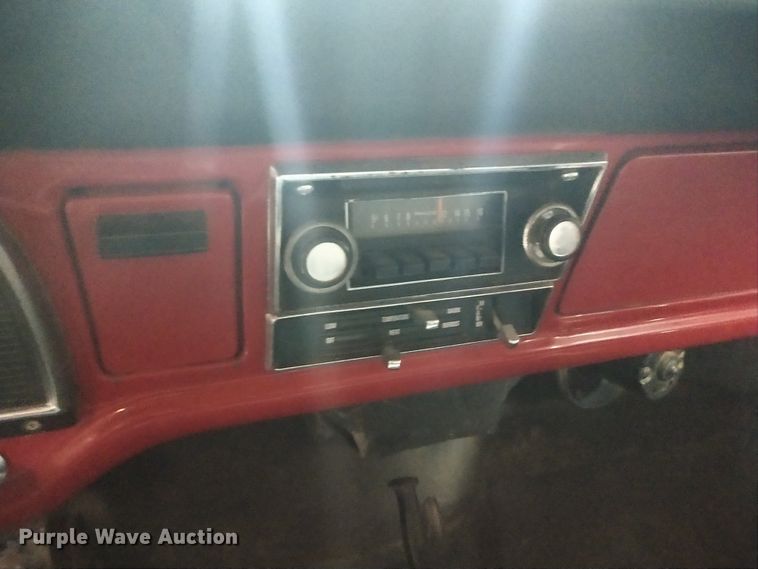 image for item EQ9379 1974 Ford F600 grain truck