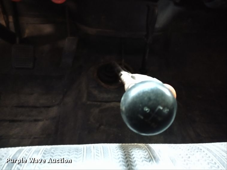 image for item EQ9379 1974 Ford F600 grain truck