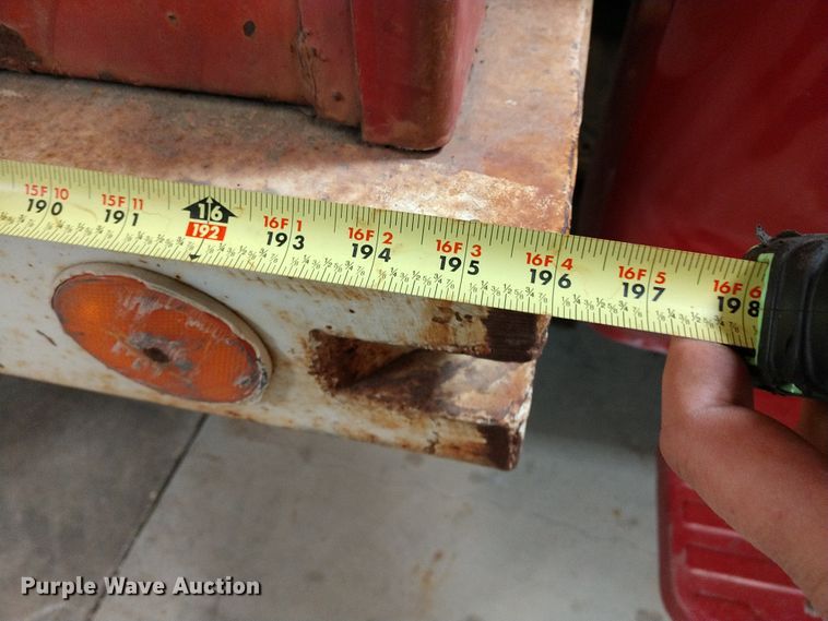 image for item EQ9379 1974 Ford F600 grain truck