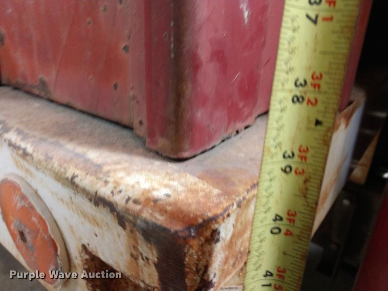 image for item EQ9379 1974 Ford F600 grain truck