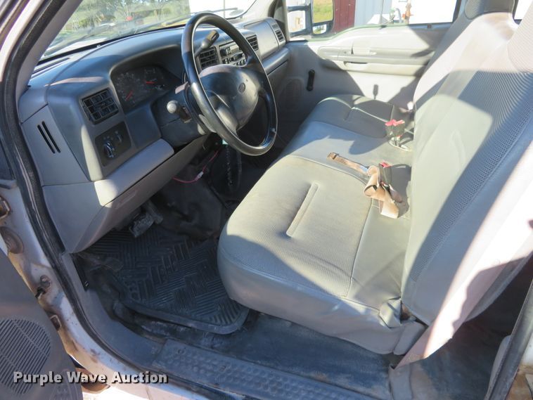 image for item FV9232 2000 Ford F450 Super Duty XL Crew Cab utility truck