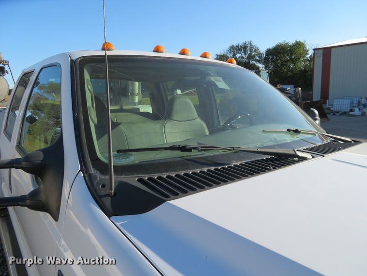 image for item FV9232 2000 Ford F450 Super Duty XL Crew Cab utility truck