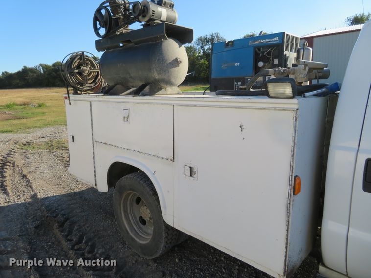 image for item FV9232 2000 Ford F450 Super Duty XL Crew Cab utility truck