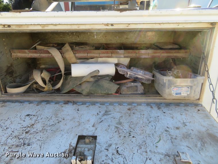 image for item FV9232 2000 Ford F450 Super Duty XL Crew Cab utility truck