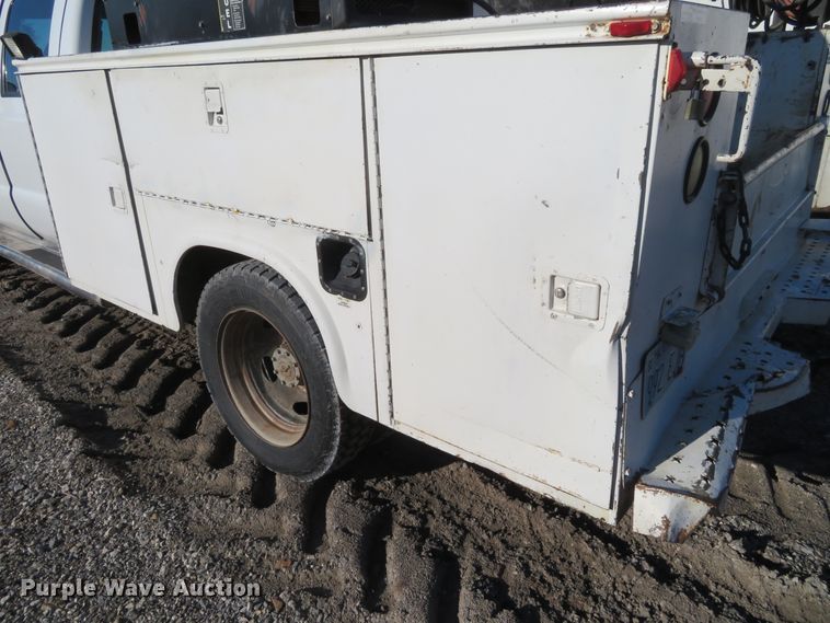 image for item FV9232 2000 Ford F450 Super Duty XL Crew Cab utility truck