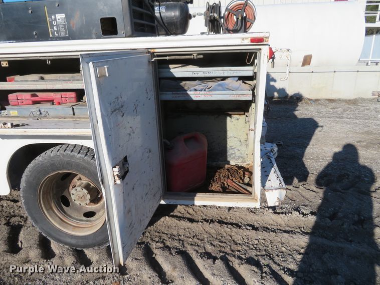 image for item FV9232 2000 Ford F450 Super Duty XL Crew Cab utility truck