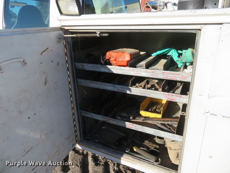 image for item FV9232 2000 Ford F450 Super Duty XL Crew Cab utility truck