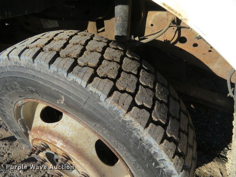 image for item FV9232 2000 Ford F450 Super Duty XL Crew Cab utility truck