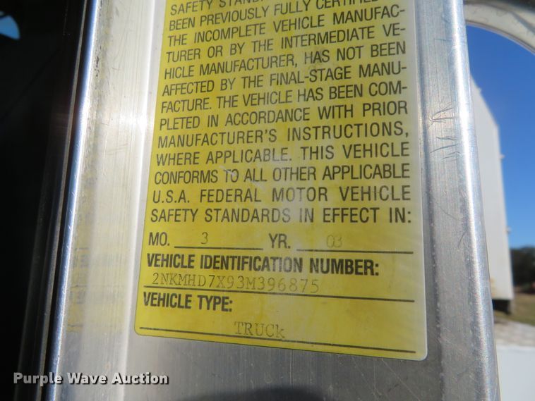 image for item FV9233 2003 Kenworth T300 service truck