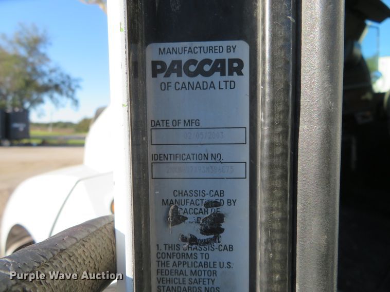 image for item FV9233 2003 Kenworth T300 service truck