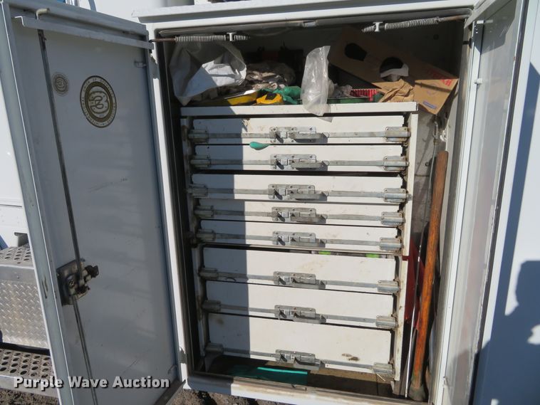 image for item FV9233 2003 Kenworth T300 service truck