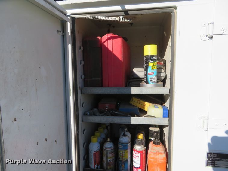 image for item FV9233 2003 Kenworth T300 service truck