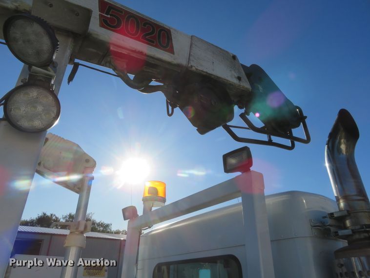 image for item FV9233 2003 Kenworth T300 service truck